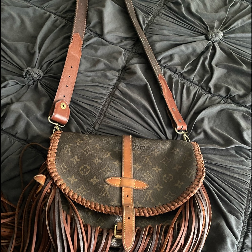 Vintage Boho Louis purse strap.. Great condition.